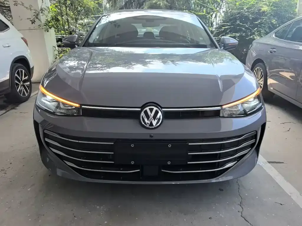 Volkswagen Passat — фото 10