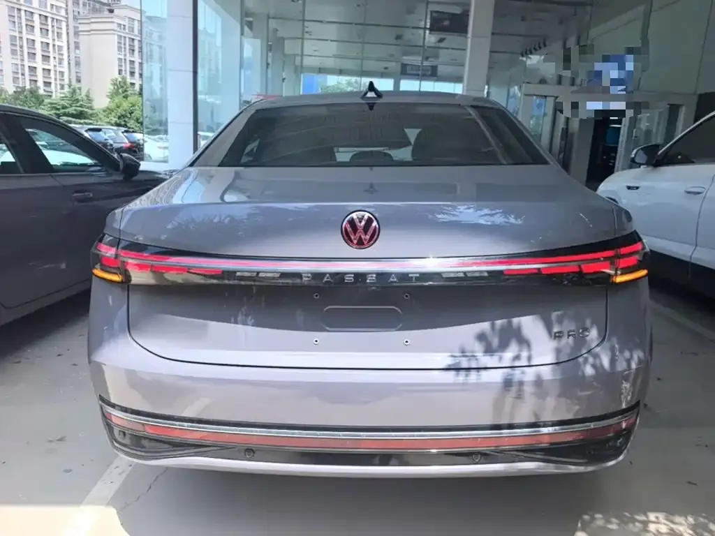Volkswagen Passat — фото 5
