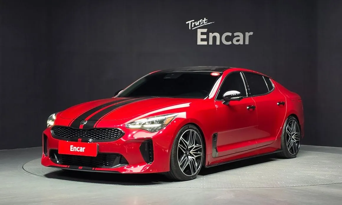 Kia Stinger — фото 1