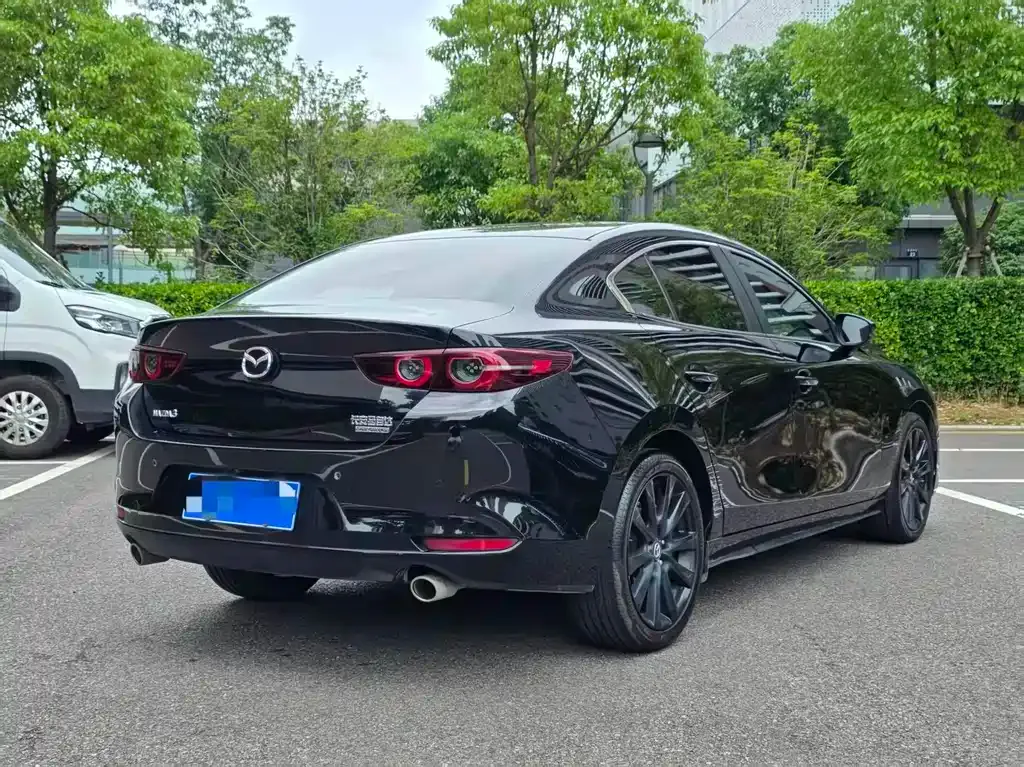 Mazda 3 Axela — фото 9