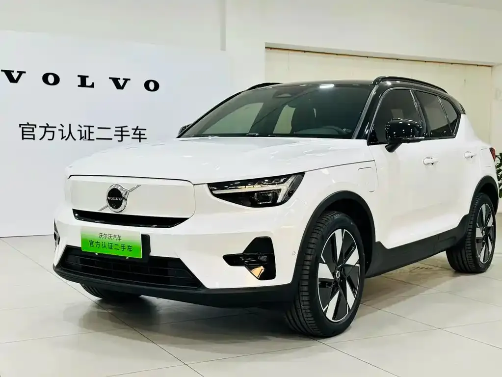 Volvo XC40 NEV — фото 1