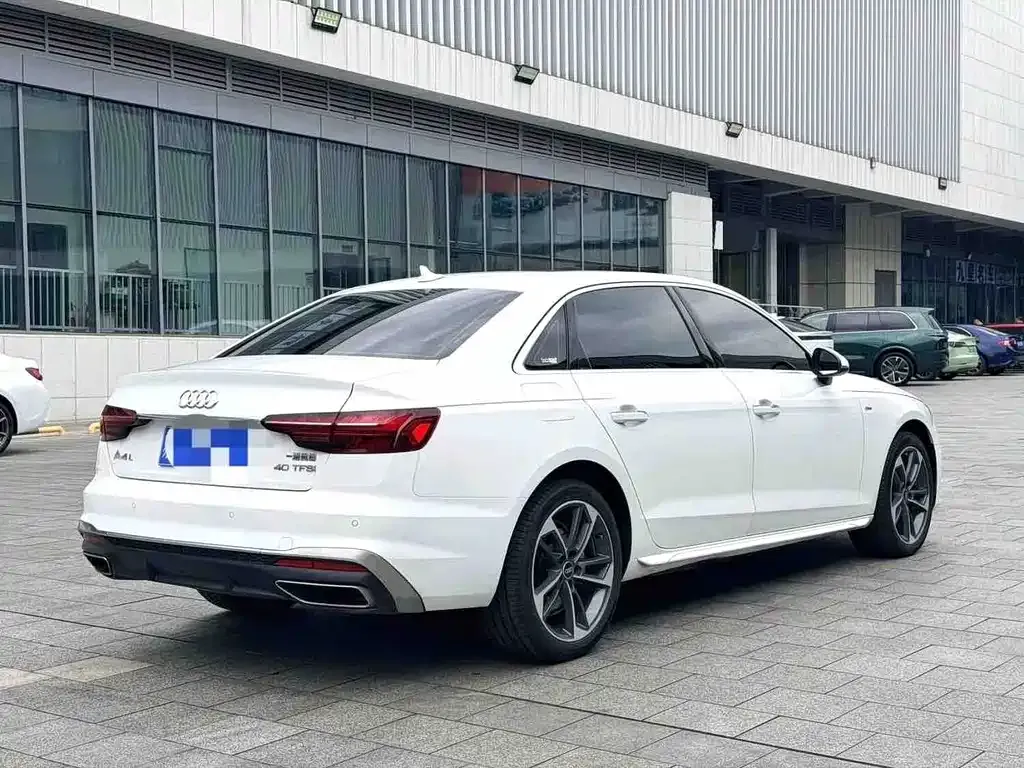 Audi A4L — фото 6