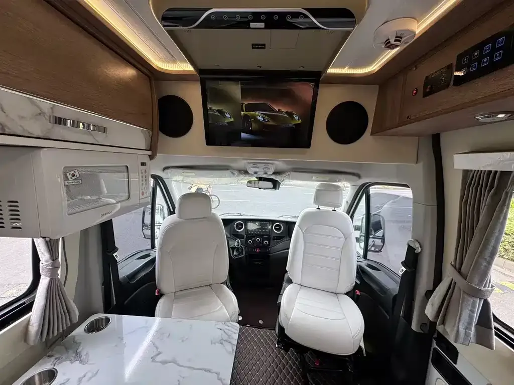 IVECO Ousheng — фото 2