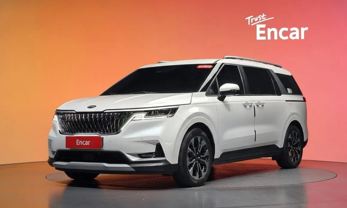 Kia Carnival — фото 1