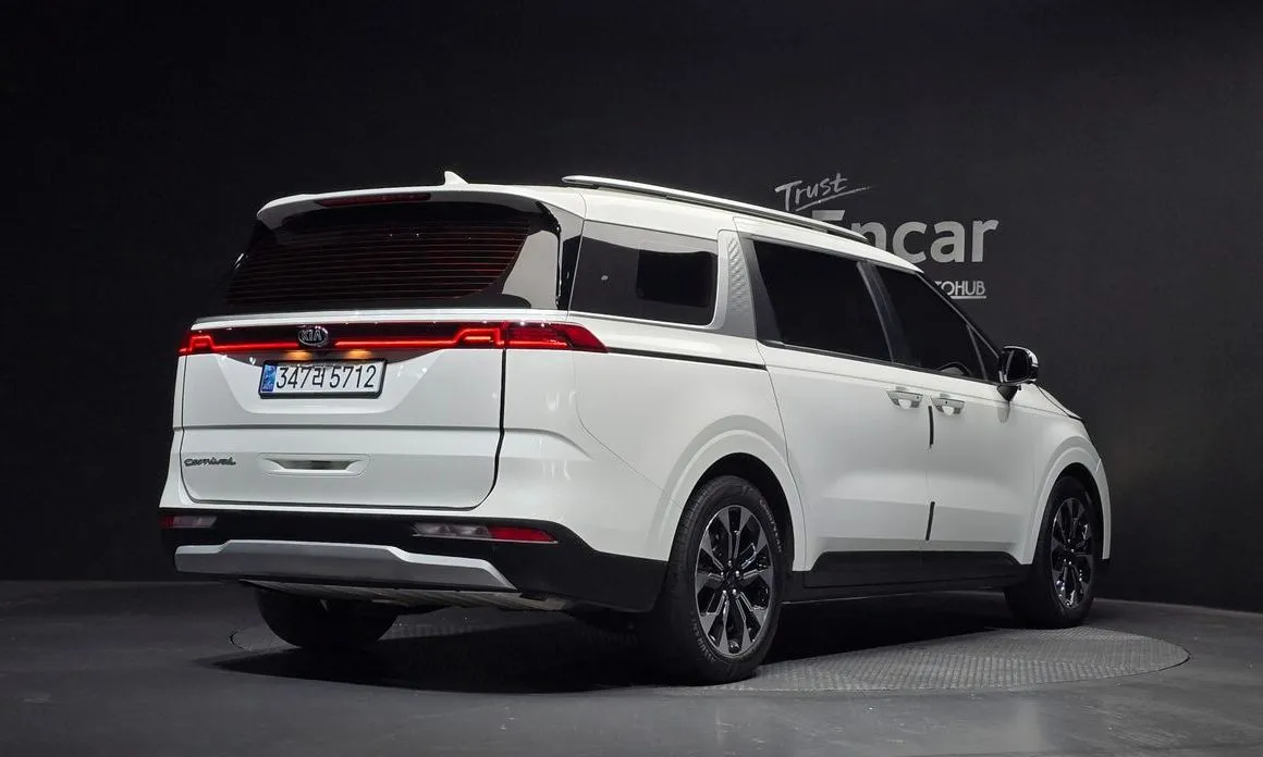 Kia Carnival — фото 5