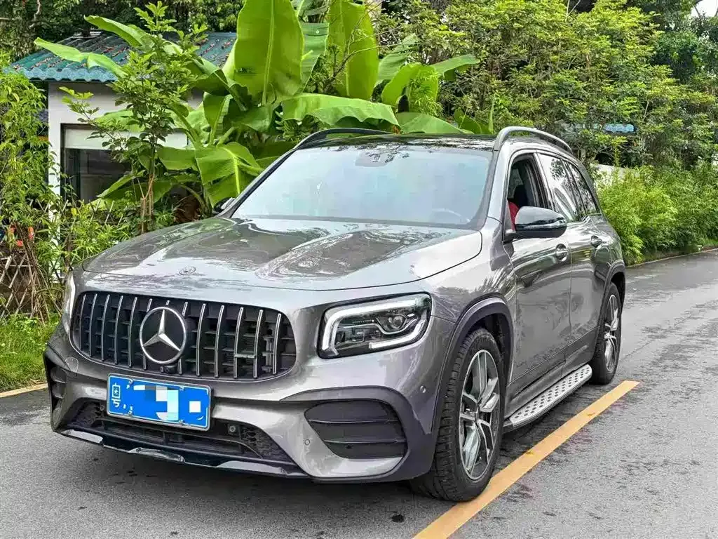 Mercedes-Benz GLB AMG — фото 1
