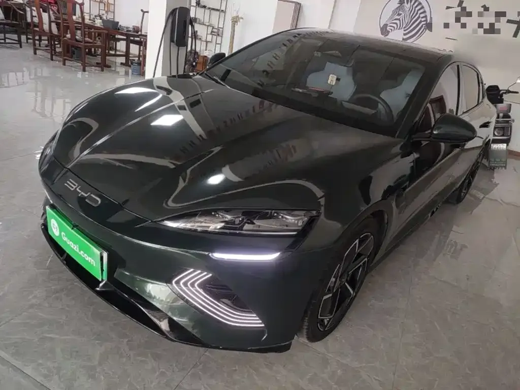 BYD Seal — фото 8