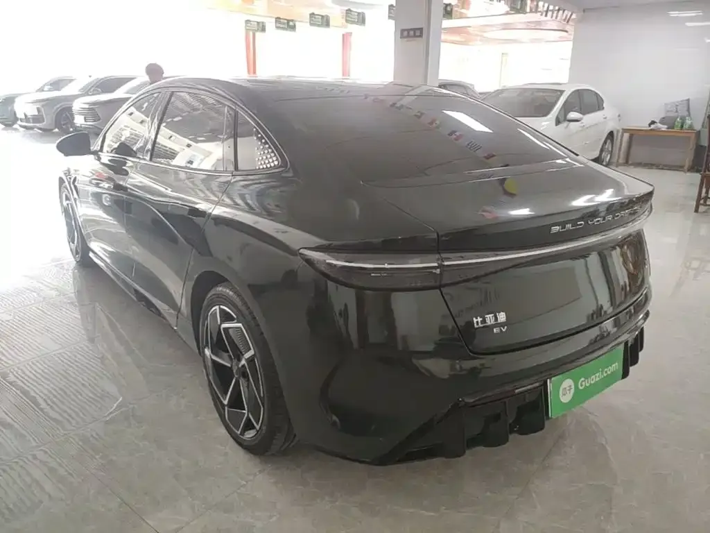 BYD Seal — фото 10