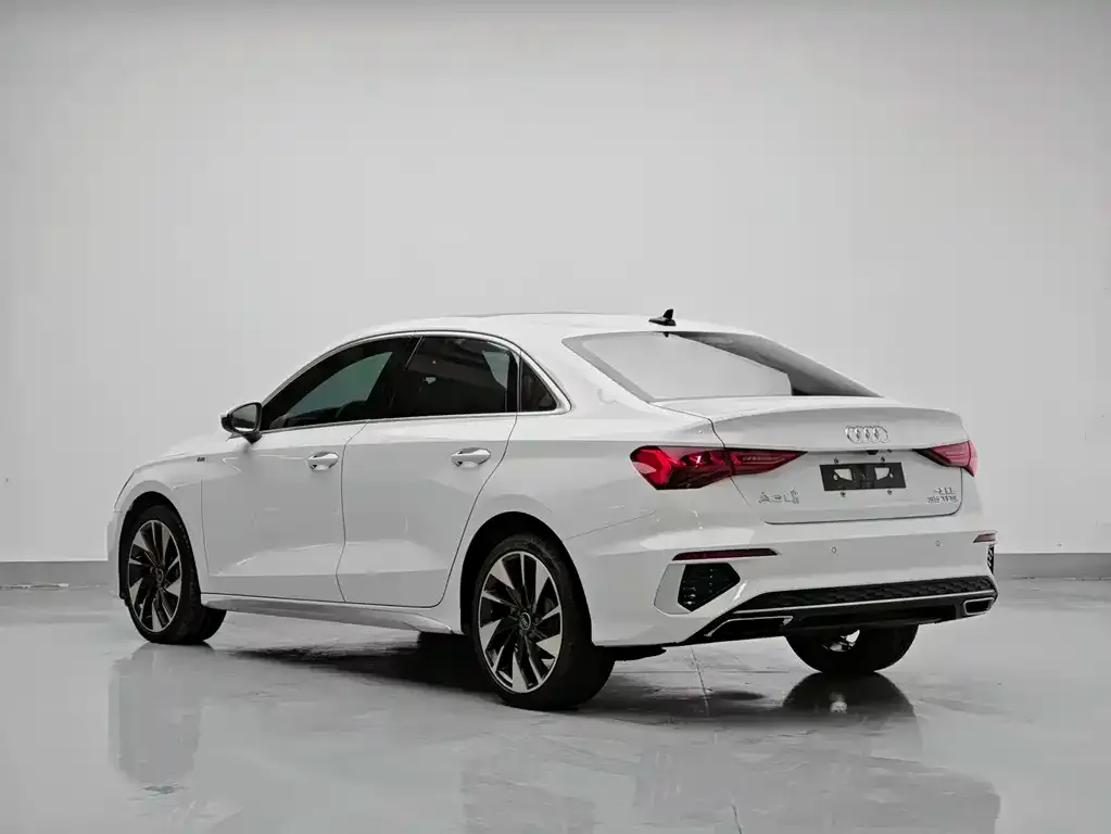Audi A3 — фото 3