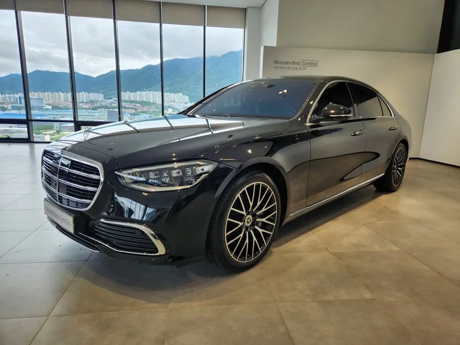 Mercedes-Benz S-Class — фото 1