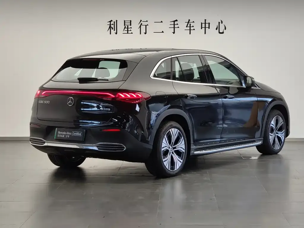 Mercedes-Benz EQE SUV — фото 4