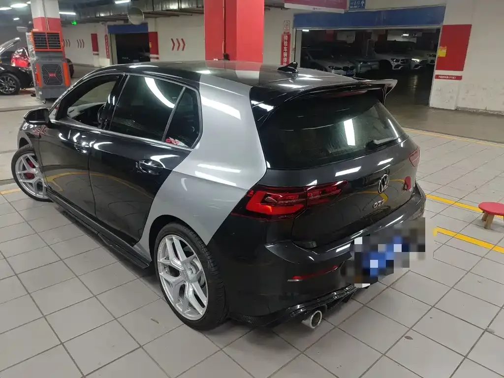Volkswagen Golf GTI — фото 3
