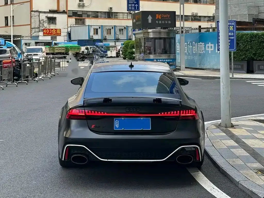 Audi RS 7 — фото 10