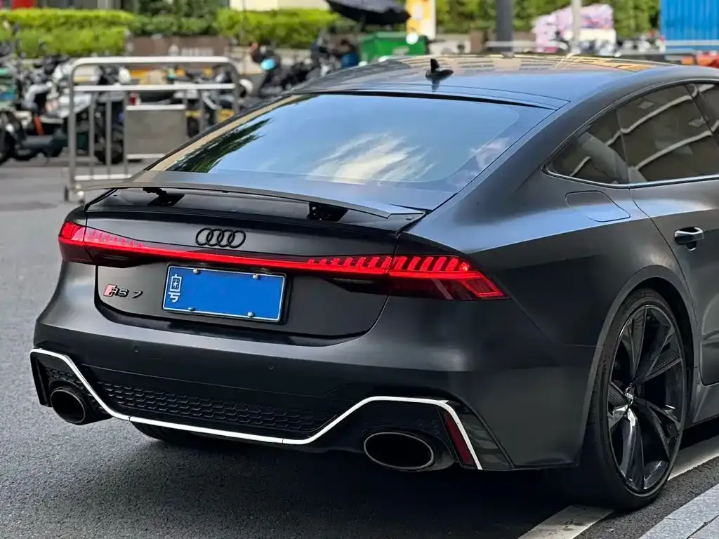 Audi RS 7 — фото 9