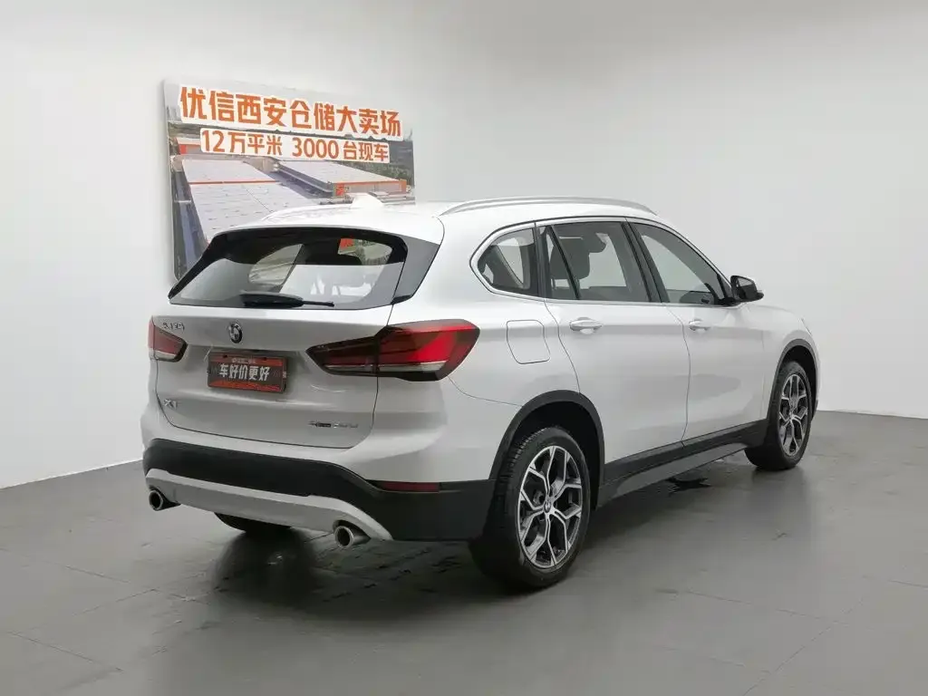 BMW X1 — фото 5
