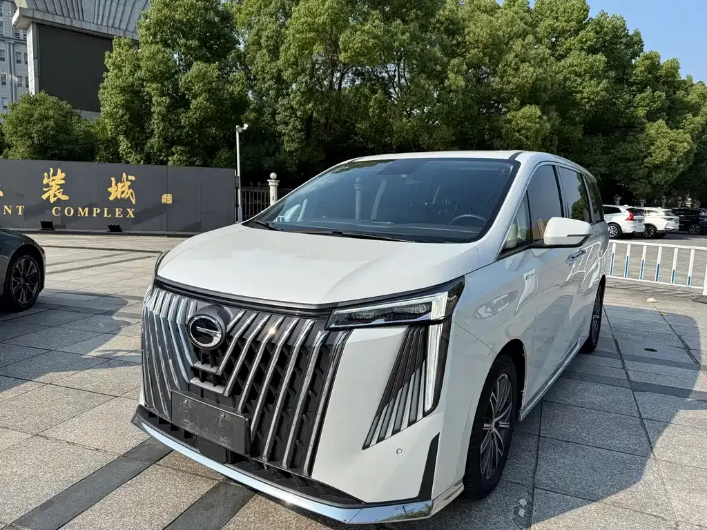 GAC Motor Trumpchi M8 — фото 1