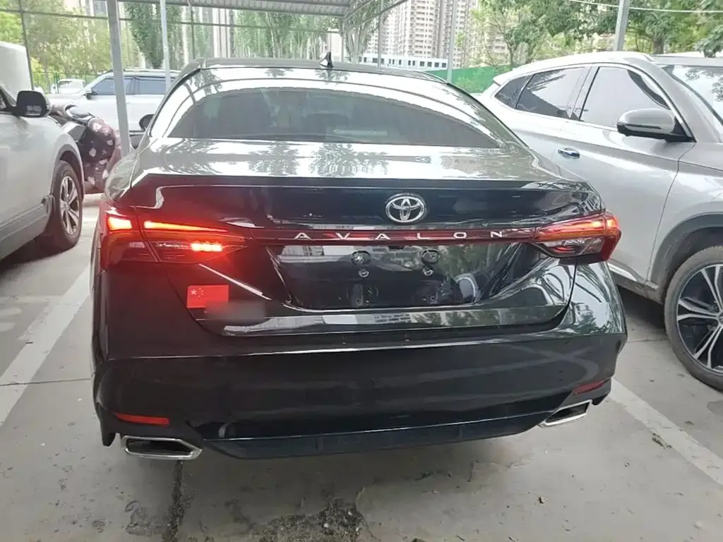 Toyota Avalon — фото 4