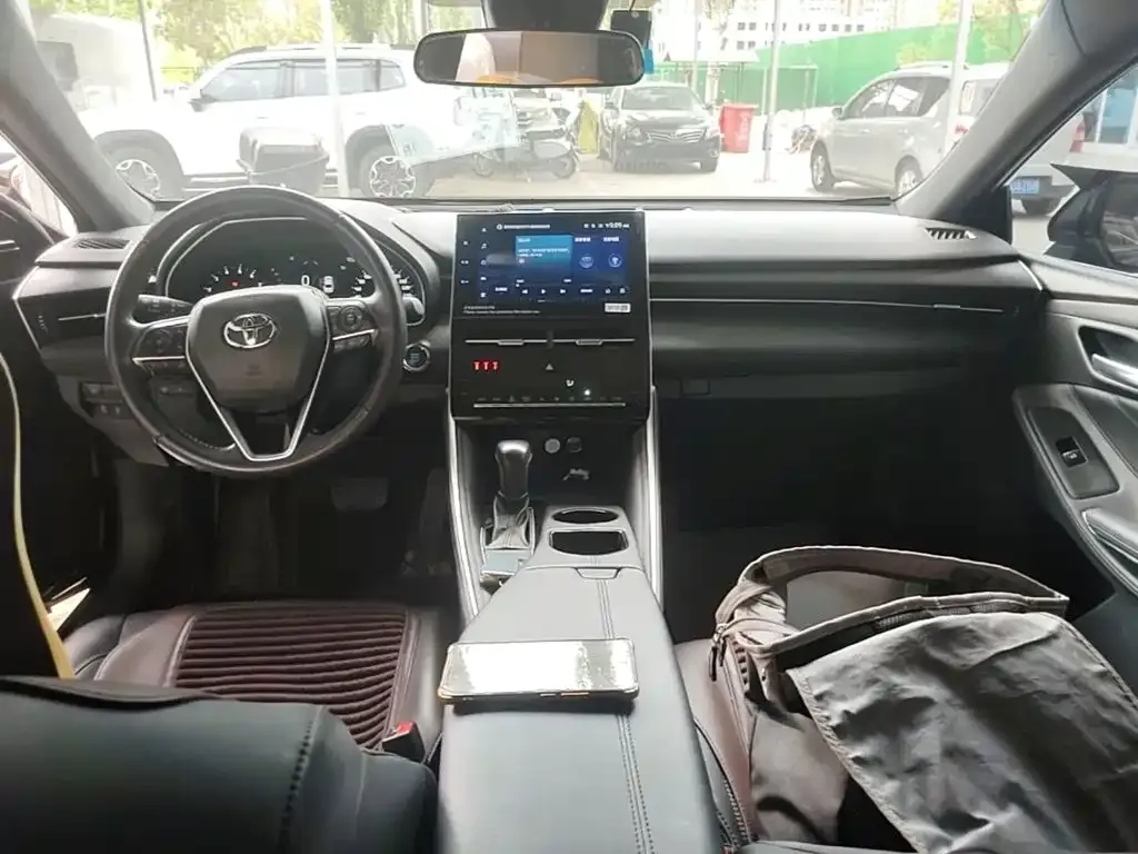 Toyota Avalon — фото 6