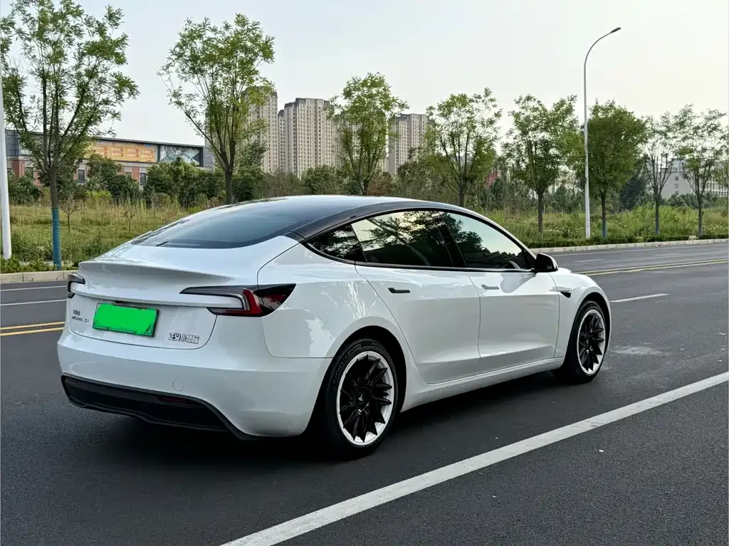 Tesla Model 3 — фото 6