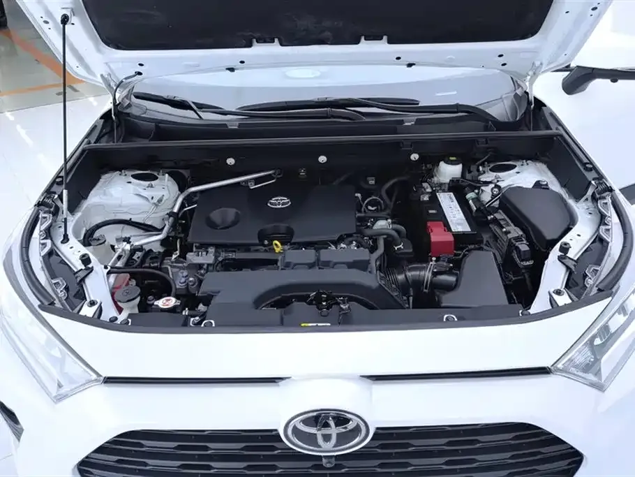Toyota RAV4 — фото 10