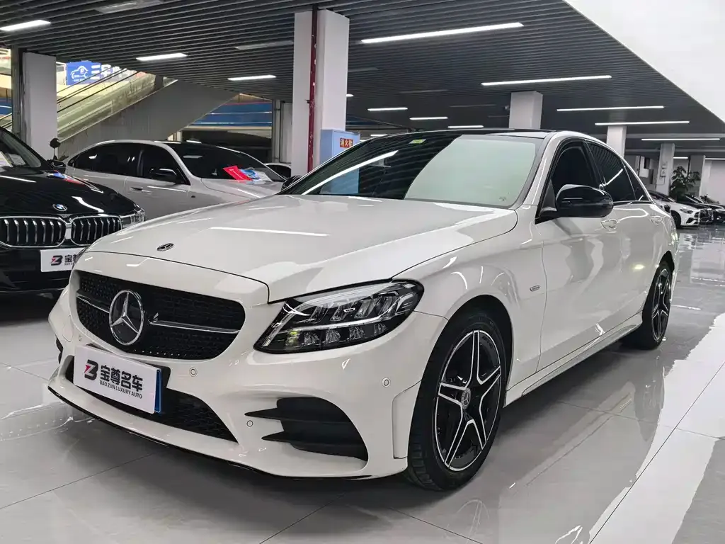 Mercedes-Benz C-Class — фото 1