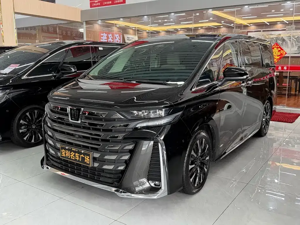 Toyota Vellfire — фото 2