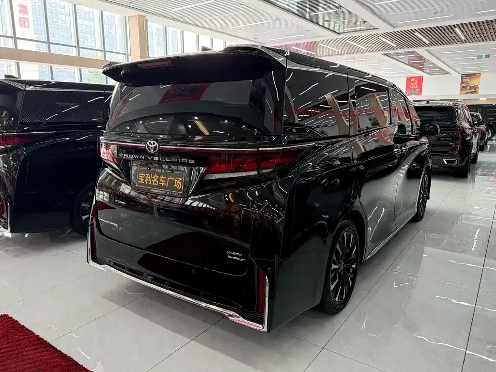 Toyota Vellfire — фото 4