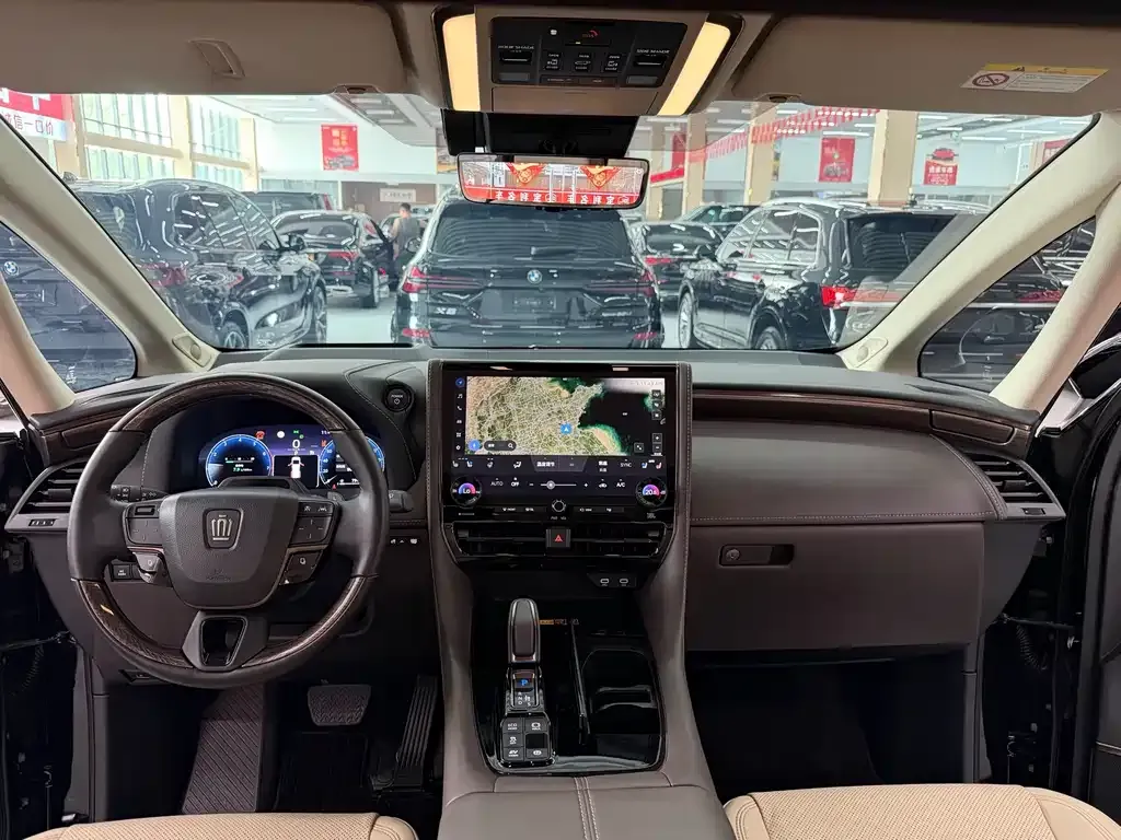 Toyota Vellfire — фото 9