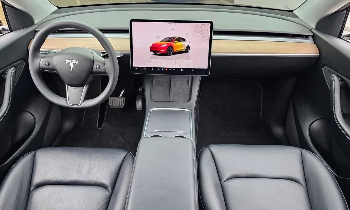 Tesla Model Y — фото 4