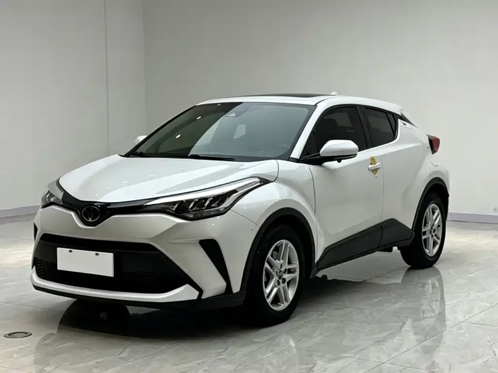 Toyota C-HR — фото 1