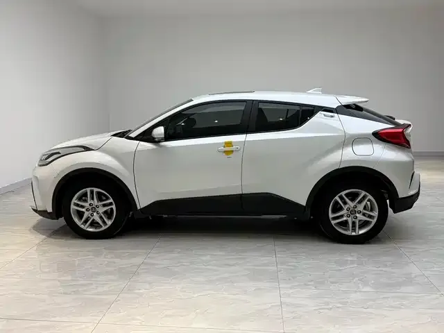 Toyota C-HR — фото 4