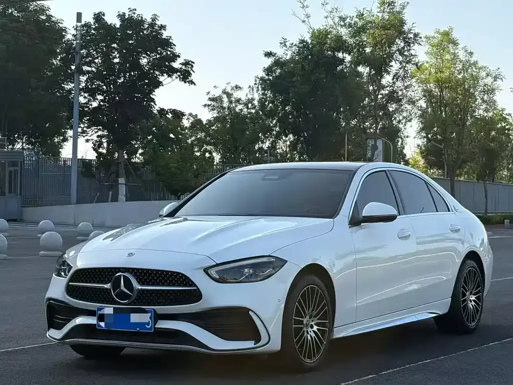 Mercedes-Benz C-Class — фото 1