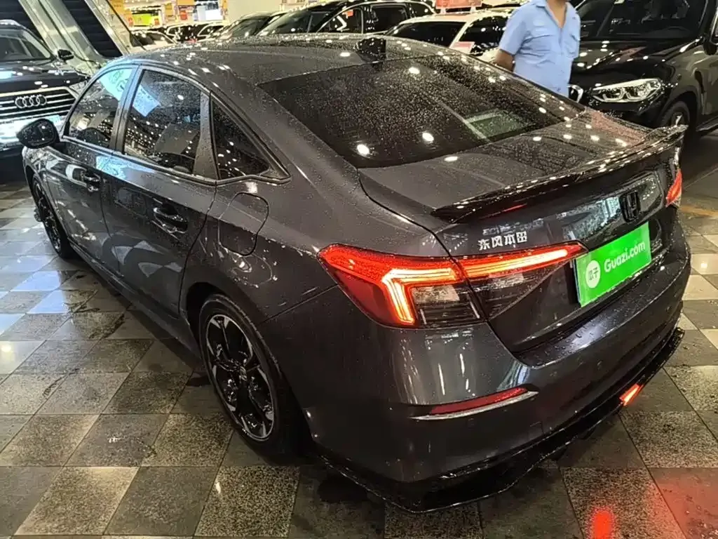 Honda Civic — фото 5