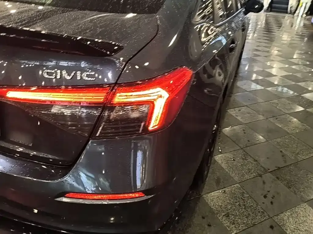 Honda Civic — фото 9