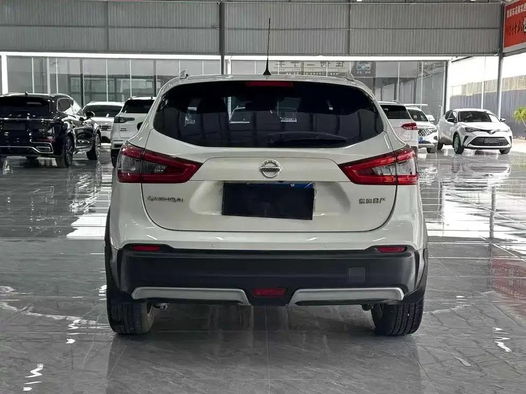 Nissan Qashqai — фото 5