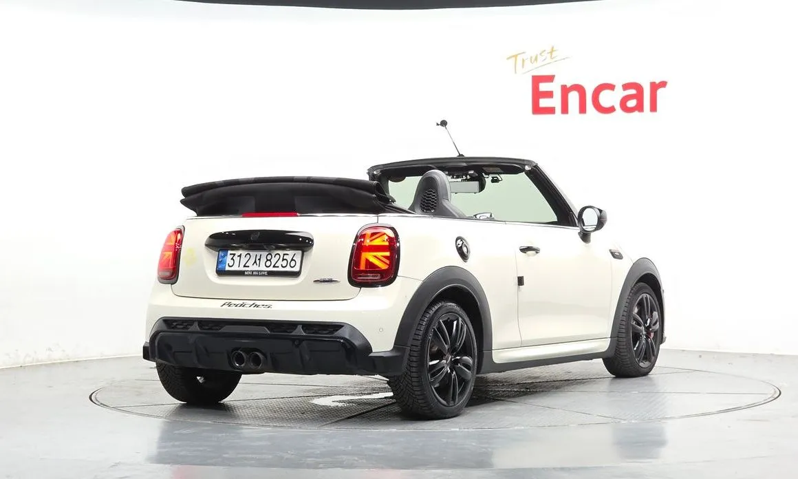 Mini Cooper Convertible 2022 из KR, фото 7