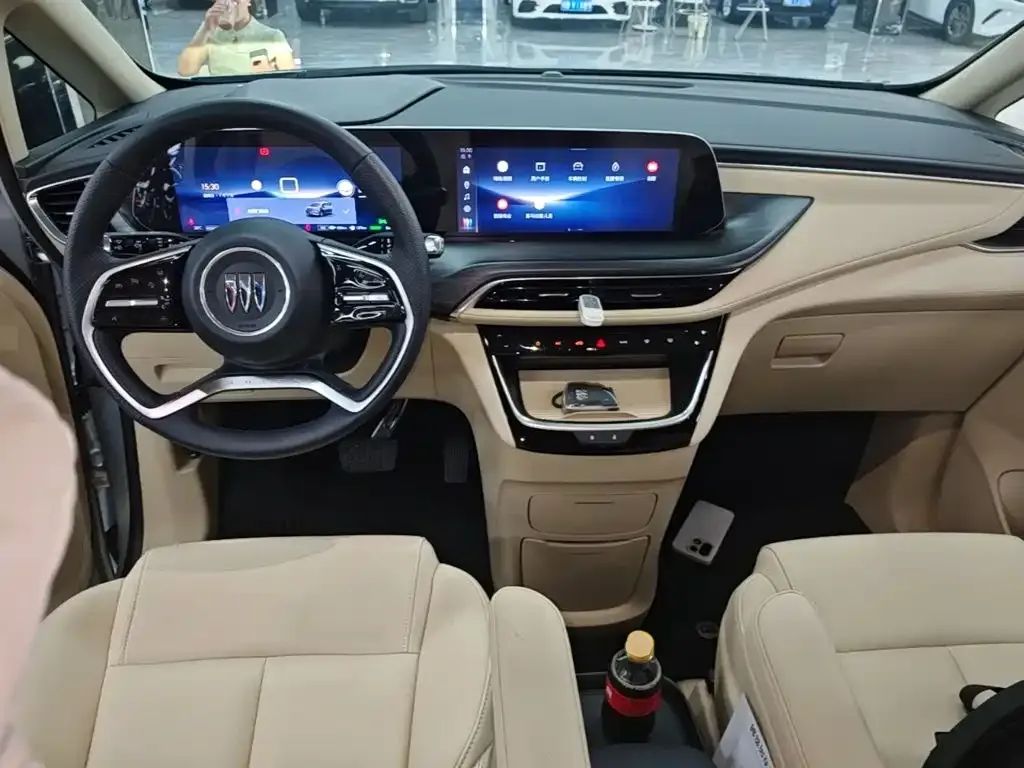 Buick GL8 Hybrid — фото 3