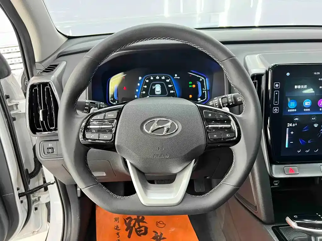Hyundai ix35 — фото 9