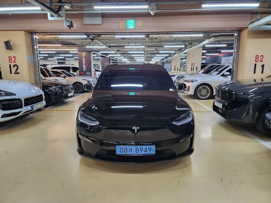 Tesla Model X — фото 4