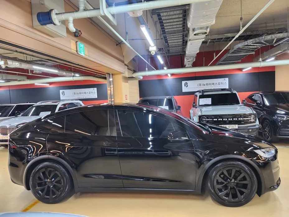 Tesla Model X — фото 7