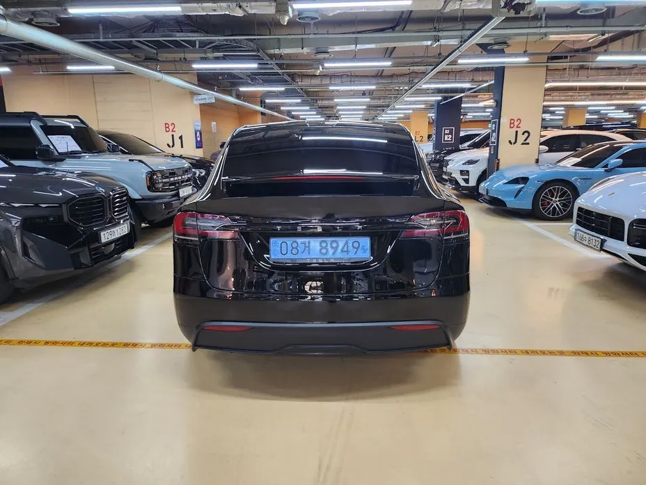 Tesla Model X — фото 5
