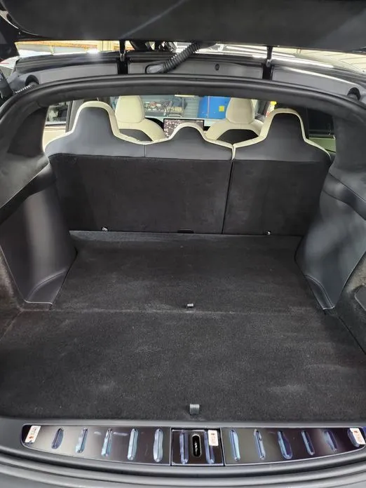 Tesla Model X — фото 2