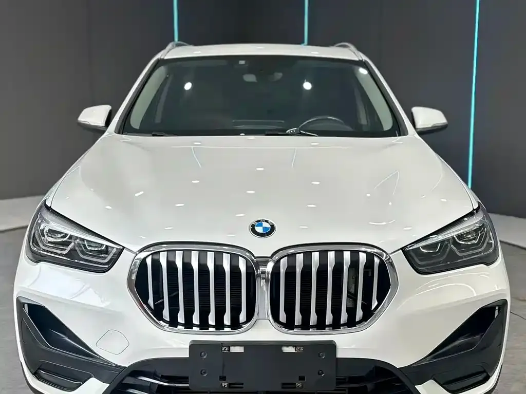 BMW X1 — фото 7