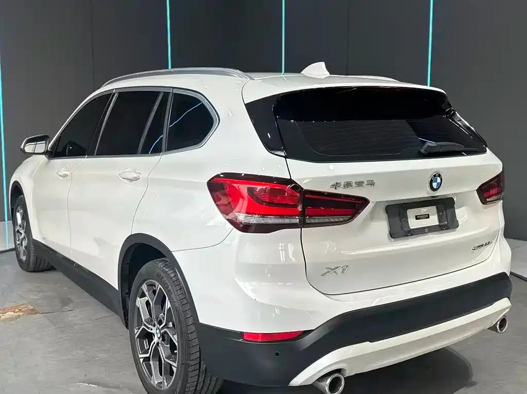 BMW X1 — фото 6