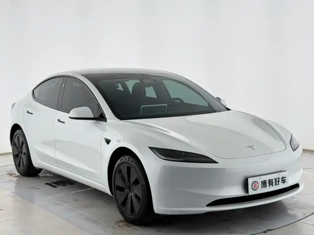 Tesla Model 3 — фото 6