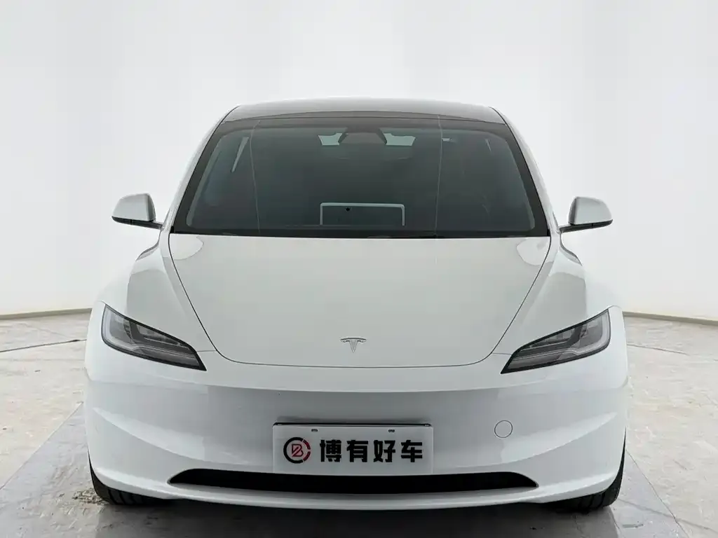 Tesla Model 3 — фото 3
