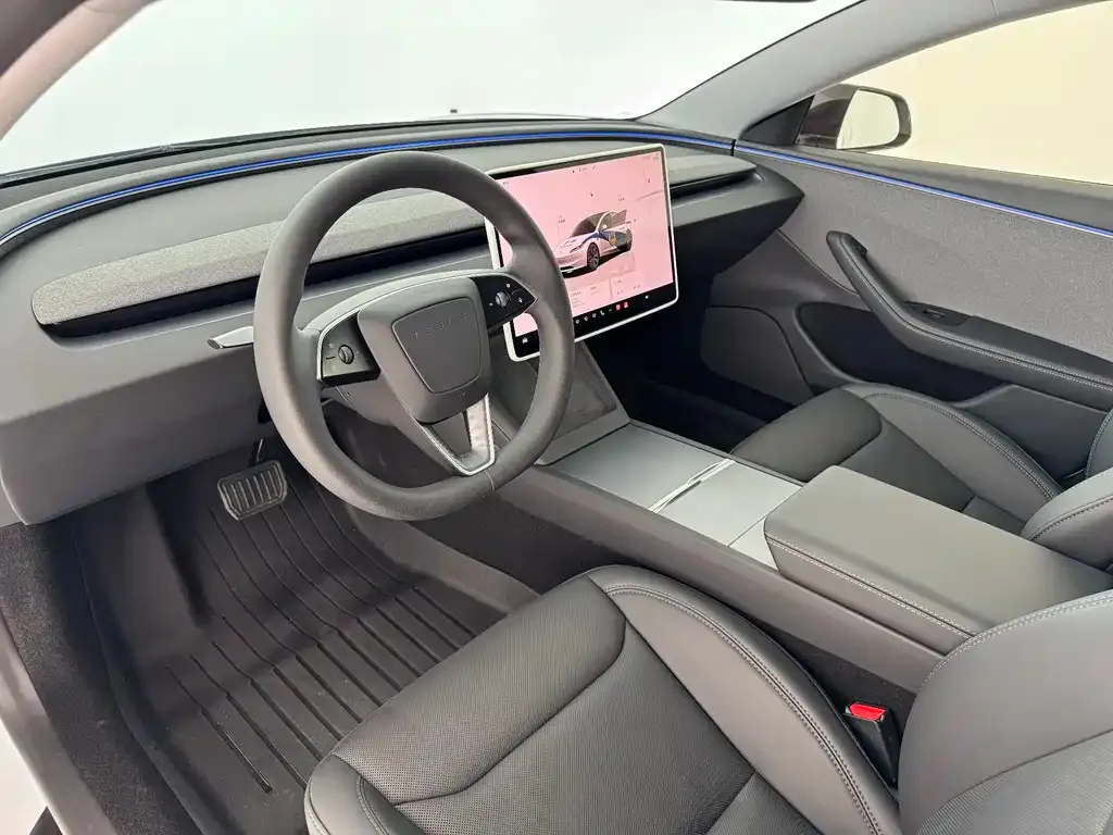 Tesla Model 3 — фото 9