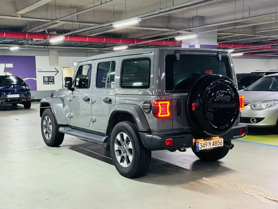 Jeep Wrangler — фото 5