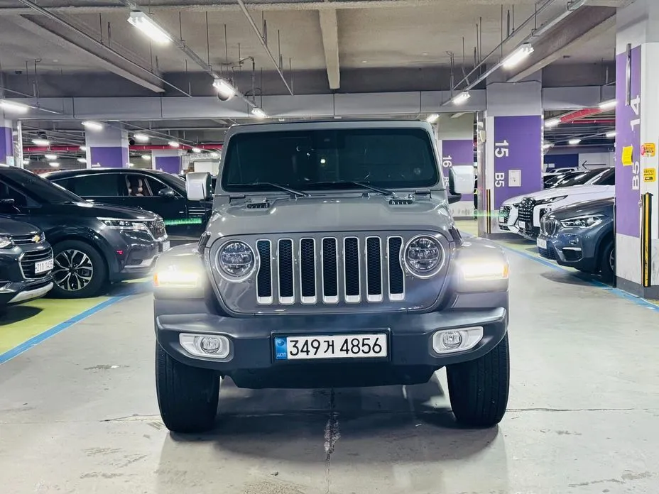 Jeep Wrangler — фото 2