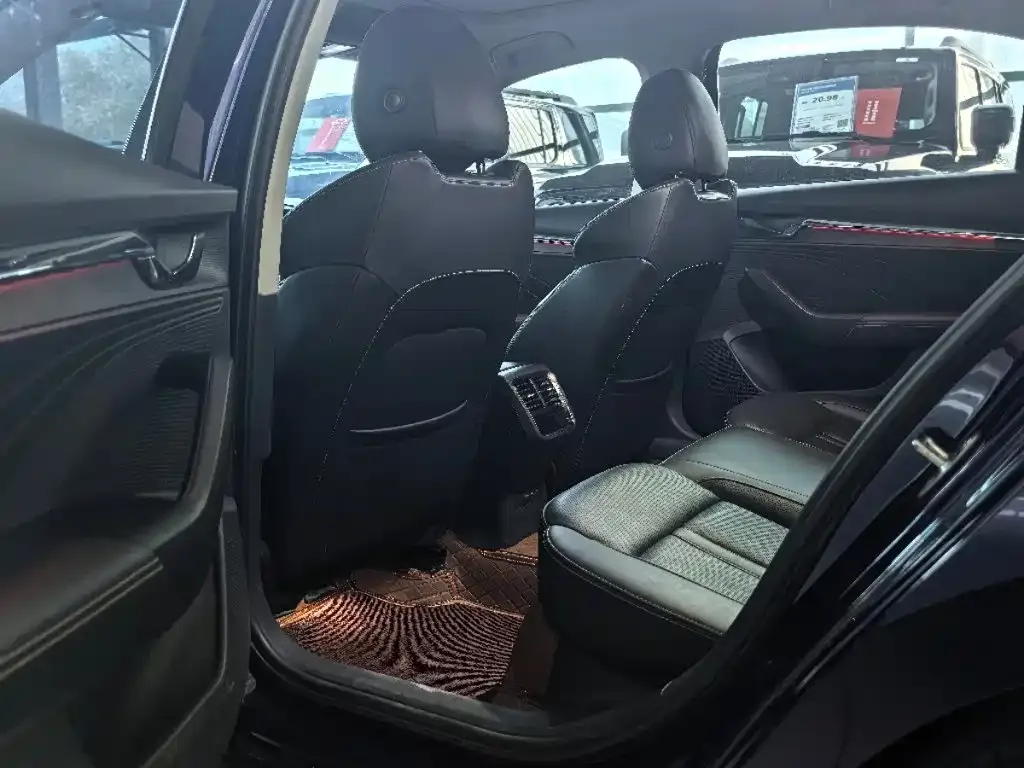 Skoda Octavia — фото 6